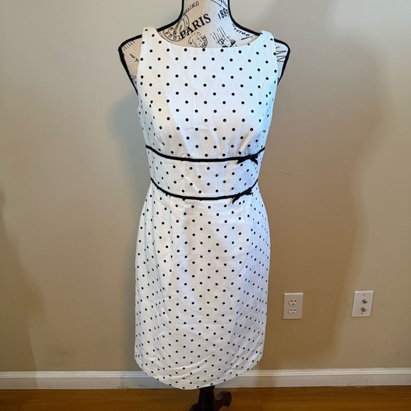 Carmen Marc Valvo White and Black Dotted Mini Dress - Picture 2 of 10